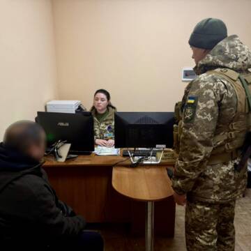 На кордоні у Вінницькій області іноземець запропонував хабар за родича