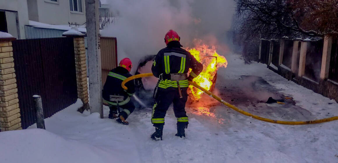 Чотири пожежі за добу: на Вінниччині рятувальники ліквідували загоряння в житлових і господарських об’єктах