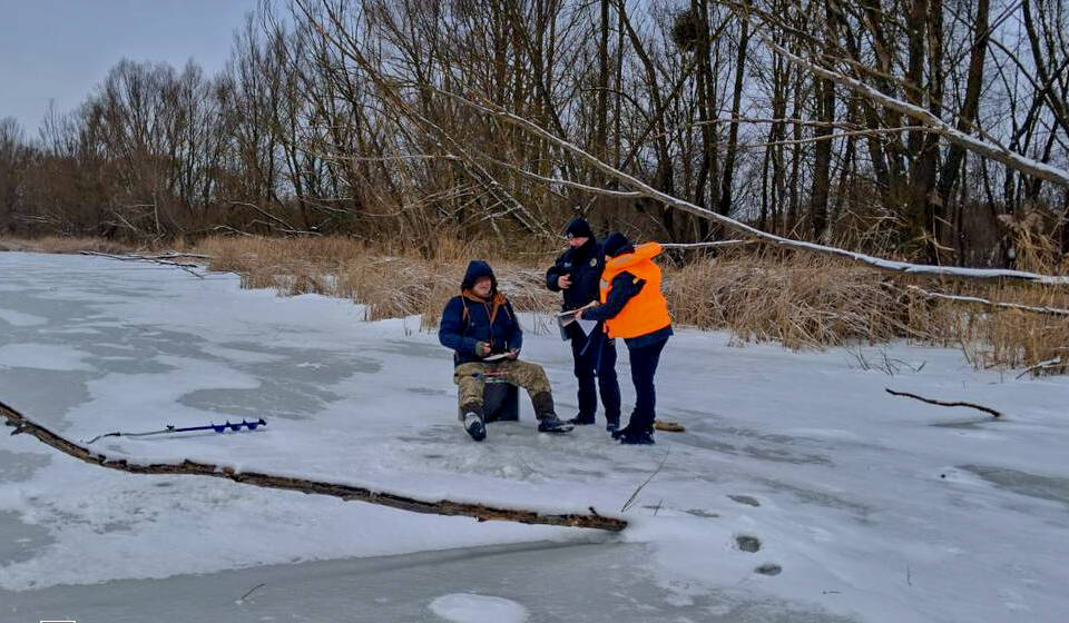 615076379_1360204859452400_1267795226497392927_n Небезпечна крига: рятувальники Вінниччини застерігають не виходити на водойми