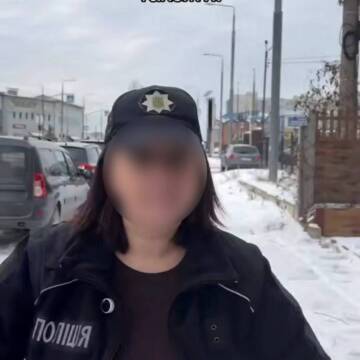 Оштрафували 19-річну вінничанку за незаконне використання поліцейської форми