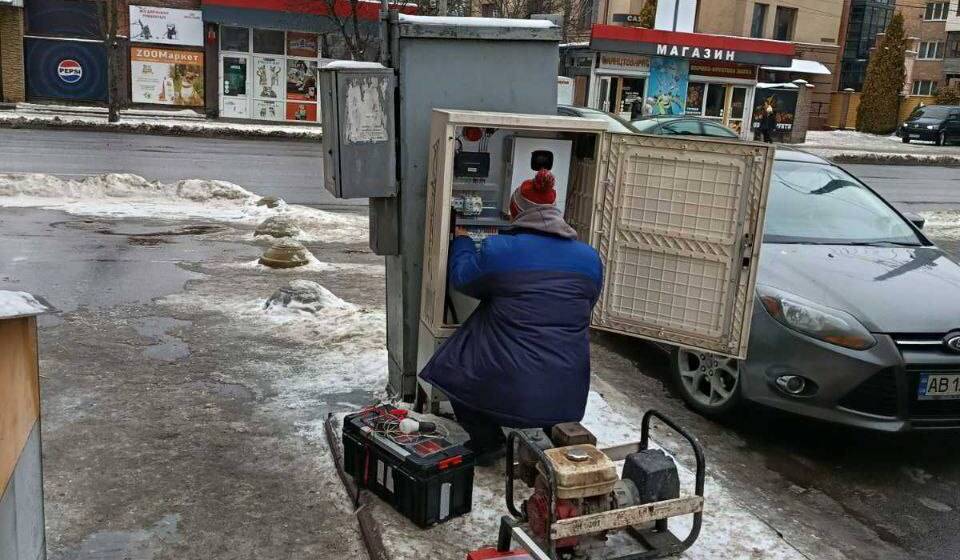 У Вінниці через аварійні відключення світлофори на окремих перехрестях працюватимуть із перебоями