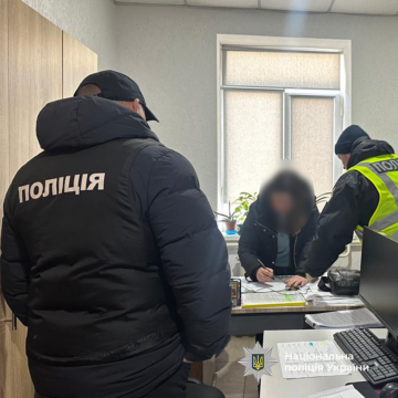 69723522a2b04615005926 У Вінниці службовицю ТЦК підозрюють у шахрайстві з виплатою допомоги родині загиблого військового