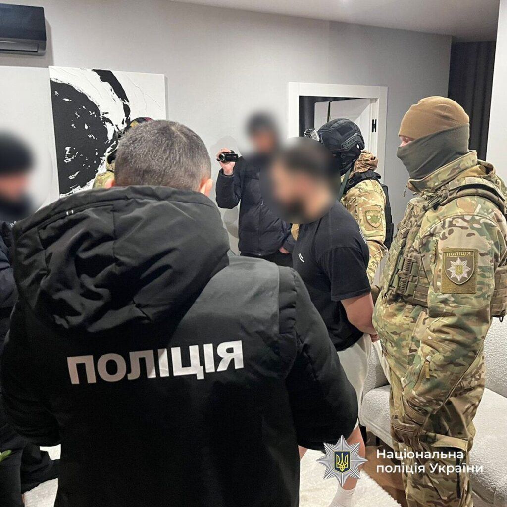 Поліція Вінниччини затримала посадовця ГО за хабар у 6000 доларів
