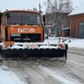 Понад дві сотні людей та спецтехніка працюють над очищенням Вінниці від снігу