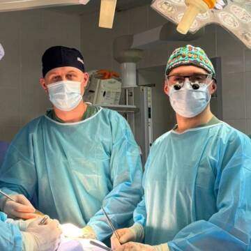 b64c47d9764fe5b6a5e458113fda8510 У Вінниці родина пацієнта подякувала родині донора та медикам