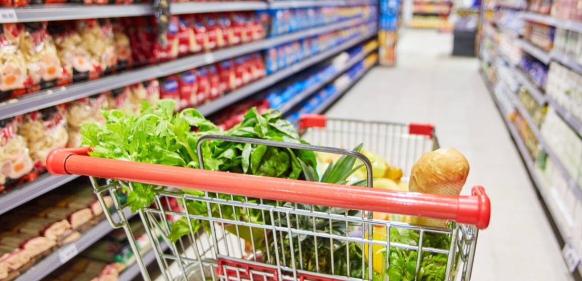 У Львові радять магазинам та аптекам забезпечити запас товарів на два тижні