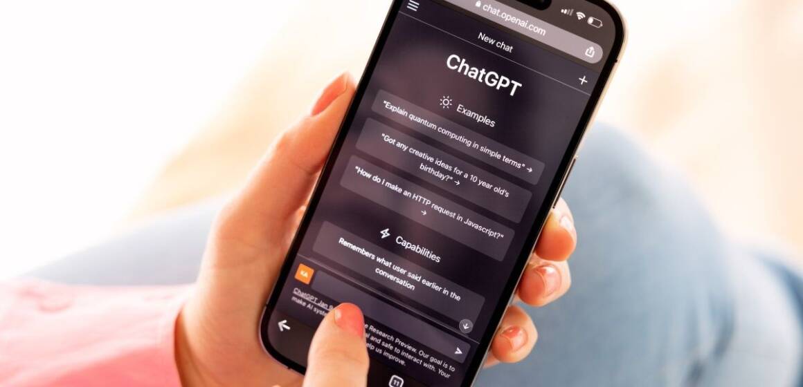 ChatGPT почне визначати вік користувачів, щоб відокремити підлітків від дорослих