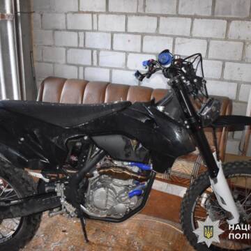 Помста сусідові: на Вінниччині чоловік спалив мотоцикл односельця