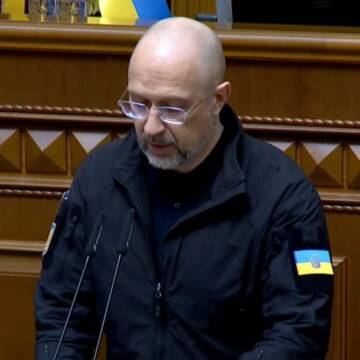 Уряд призупиняє очне навчання: що відомо