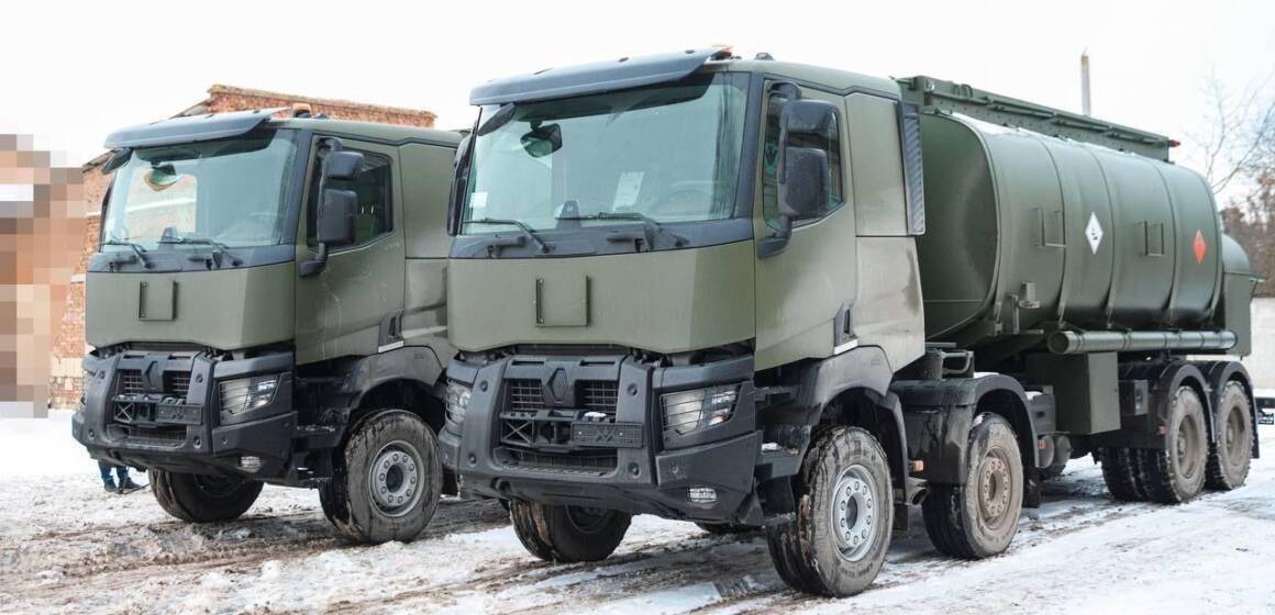 Міжрегіональний координаційний гуманітарний штаб передав два паливозаправники 59-й ОШБр імені Якова Гандзюка