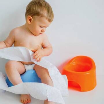 toddler_boy_potty_training-1296x728-header (1) Підгузки під час привчання до горщика: заважають чи допомагають