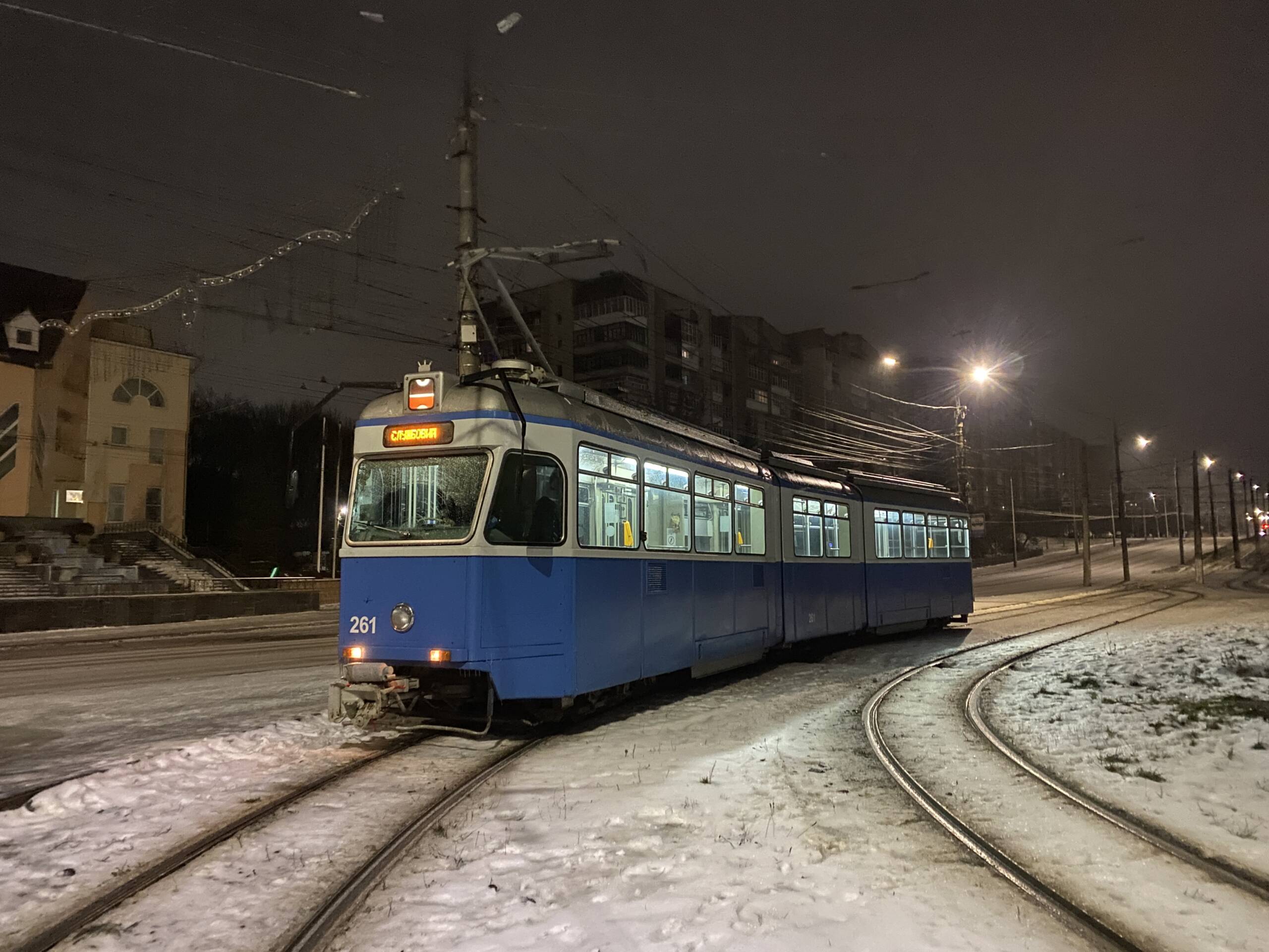 Через складні погодні умови у Вінниці готують електротранспорт до безпечної роботи