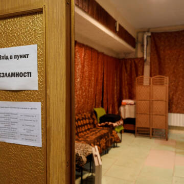 Майже сотня вінничан скористалися пунктами незламності за перший день роботи