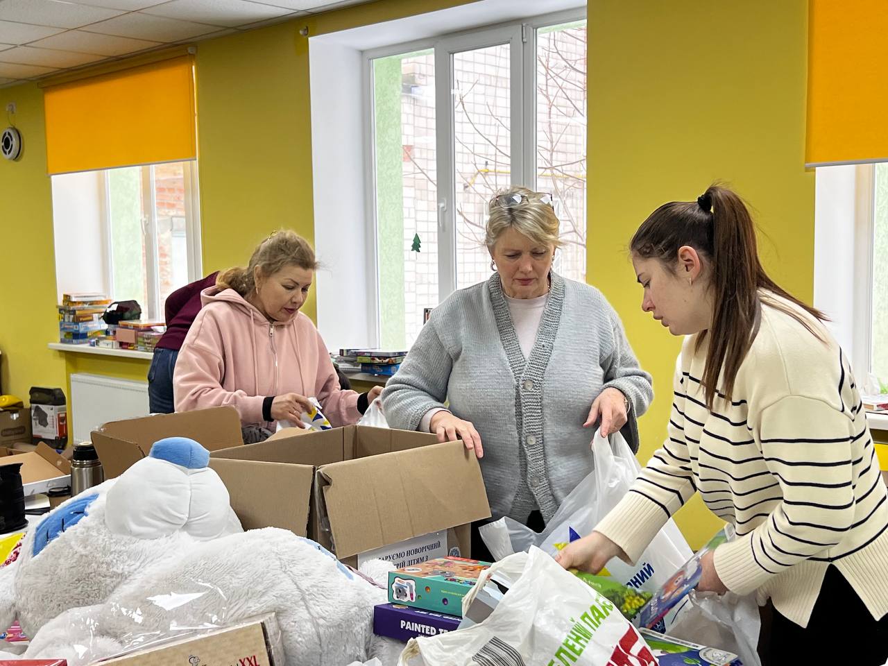 Вінниця з містами-побратимами підготували сюрпризи для малечі з Балаклії