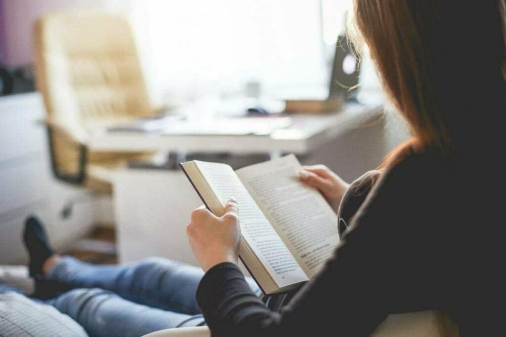 Безплатний, безоплатний чи безкоштовний — як сказати правильно українською