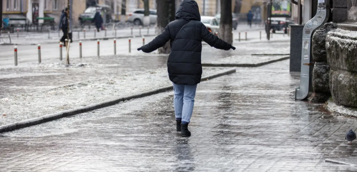 3j0a0297_2_1200x675 На Вінниччині оголосили жовтий рівень небезпеки через сильний вітер та ожеледицю