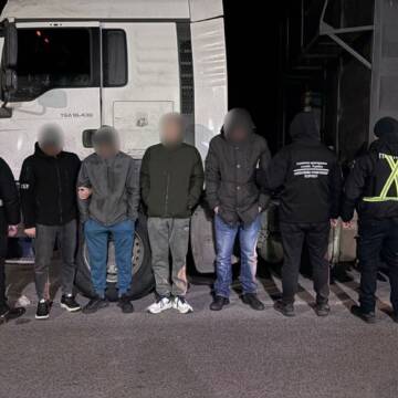 5265162823367594356 Віз до Угорщини «клієнтів» у спальному відсіку вантажівки водій із Вінниччини