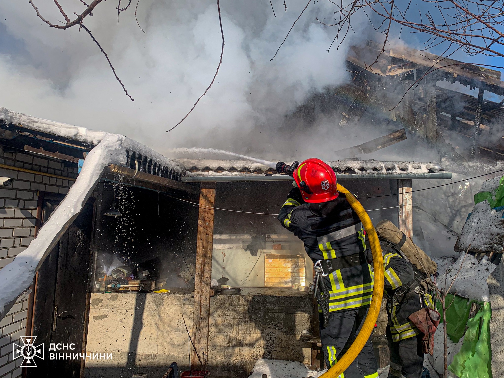 11 пожеж за добу: причинами стали людська недбалість та дитячі пустощі