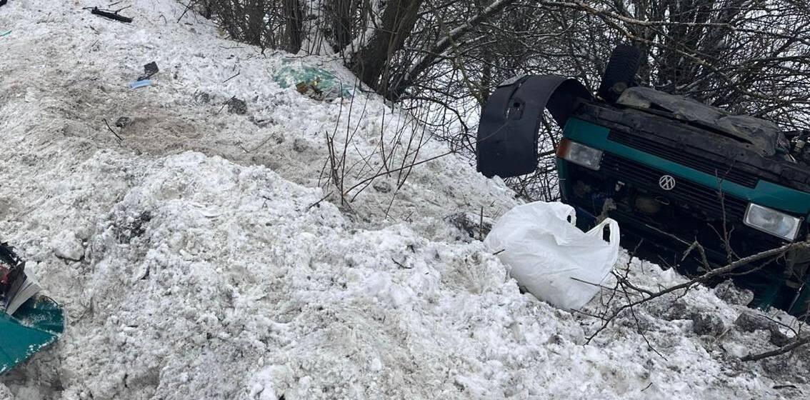 Загибель пасажира та травмування пішохода: правоохоронці з’ясовують обставини аварій на Вінниччині