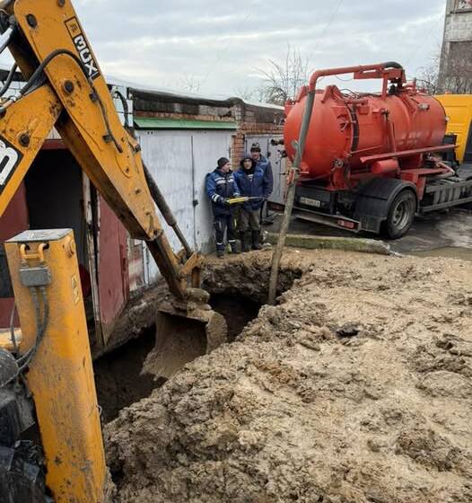 Аварія під гаражами: чому мешканці трьох вулиць Вінниці залишилися без води