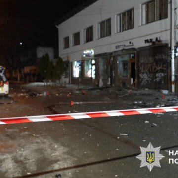 Теракт у Львові: загинула поліцейська, поранено понад 20 людей