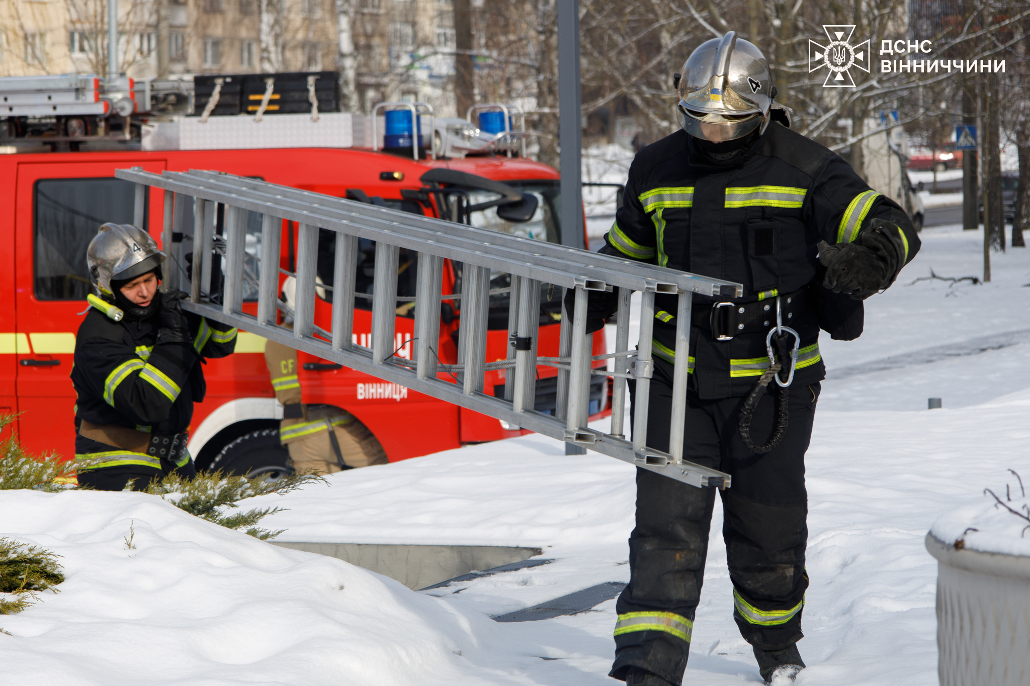 Шість пожеж за добу: у Вінниці горів салон краси та багатоповерхівка