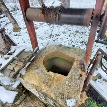 641328259_1246607907665640_3074091774273232058_n Кам’яні скарби Поділля: у мережі показали унікальні старовинні криниці села Стіна