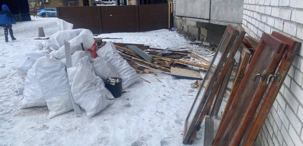 641500547_1340000954831375_3542688927639988666_n Посеред двору складав будівельне сміття: у Вінниці оштрафували порушника