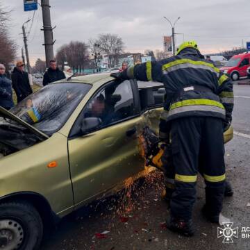 641514764_1398135758992643_3657678031045895890_n У Тульчині рятувальники деблокували двох людей після ДТП