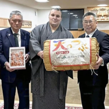 707bf08527bb7fae57f66e0cf20acb27 Вінницький сумоїст Аонішікі отримав від японських фермерів тонну рису та 40 кг хурми