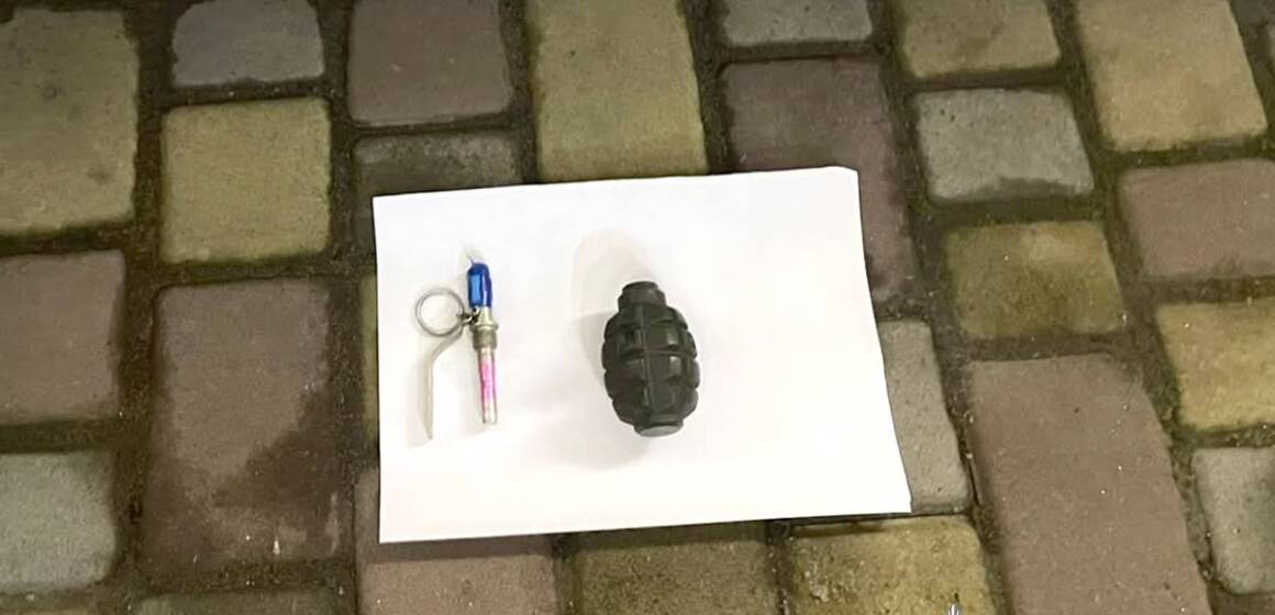 Сім років за ґратами за зберігання бойових гранат