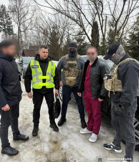 IMG_20260225_131604_242 $3000 за «групу»: у Вінницькому районі двоє лікарів погоріли на корупційній схемі