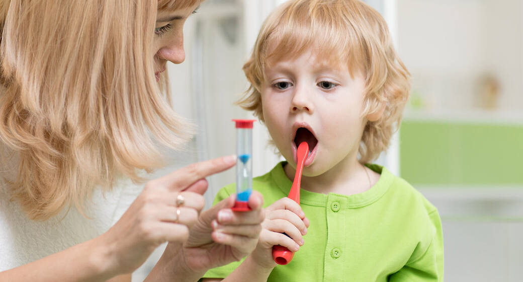 Мистецтво здорової усмішки: як правильно чистити зуби, щоб зберегти їх на все життя