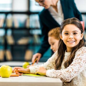 YAk-pidtrymaty-uchniv-z-OOP.-Adaptatsii-seredovyshha-strategiy-zavdan-i-otsinyuvannya-e1606488098187 У Вінниці зростає кількість дітей, яких забезпечують асистентами в школах та садках