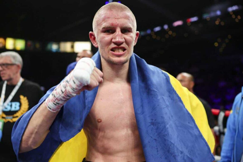 Сергій Богачук з Вінниці здобув перемогу над російським боксером Раджабом Бутаєвим