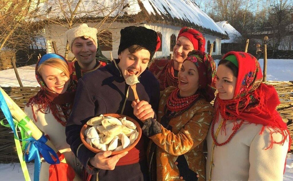Вареники замість «блінів»: як правильно святкувати українську Масницю