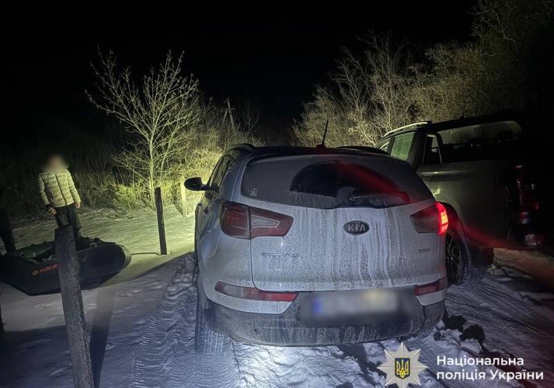 img_96c1ed408c870b99b2255a05da5c05a3 Через кордон на надувному човні за $8000: затримали чоловіка, який організував переправу