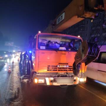 У Вінниці чоловік загинув під колесами автокрана