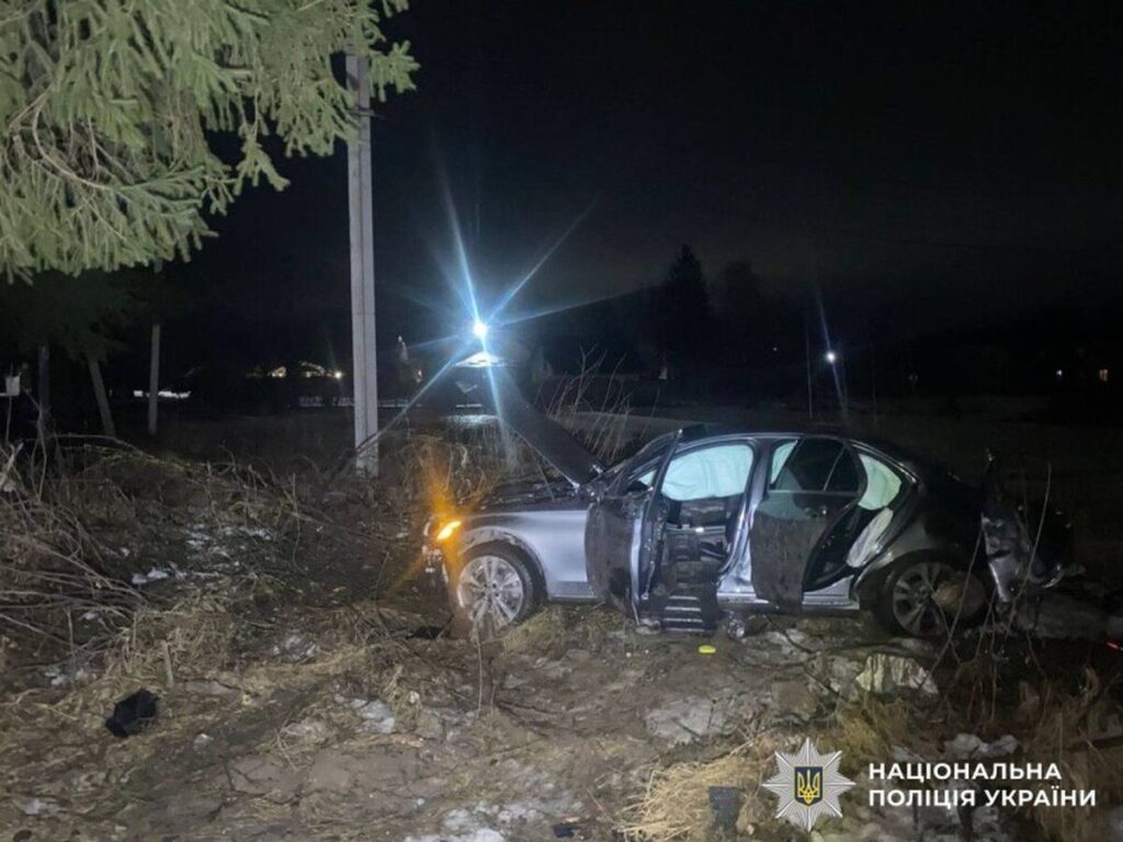 У Вінниці нетверезий водій з’їхав у кювет: троє людей травмовані