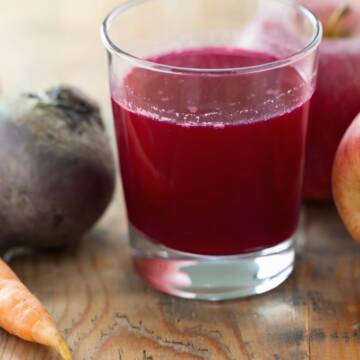 Сік із трьох доступних інгредієнтів: що буде з організмом, якщо пити його щодня