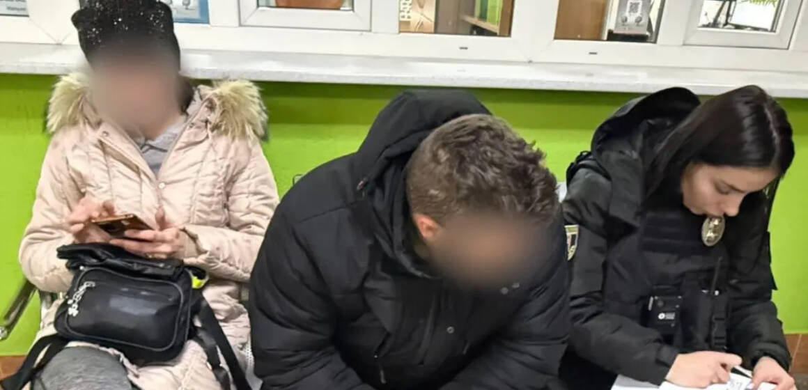 Вінничанин купив права та прийшов до сервісного центру з’ясувати, чому їх немає в “Дії”