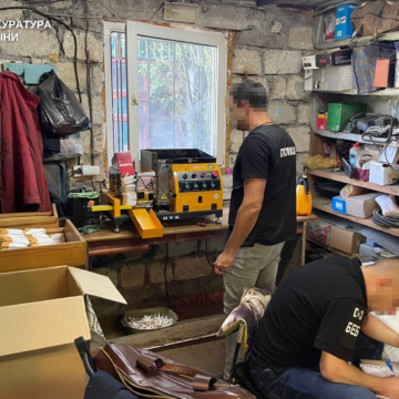 До 5 років ув’язнення: на Вінниччині викрили схему незаконного виготовлення тютюну