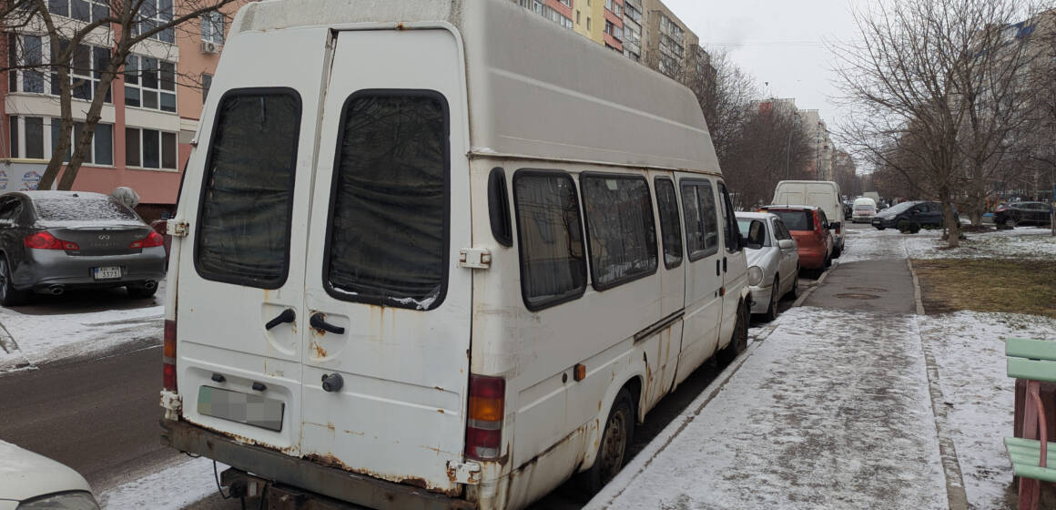 Покинуті автомобілі у Вінниці перевірятиме спеціальна комісія