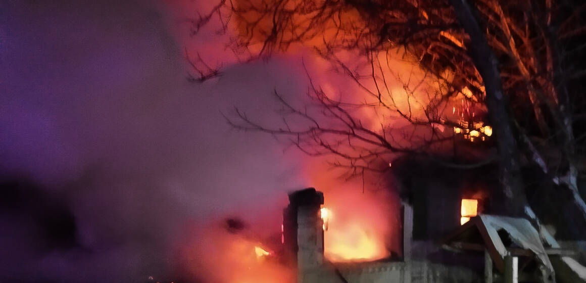 Упродовж доби рятувальники Вінниччини загасили загоряння в будинках і магазині