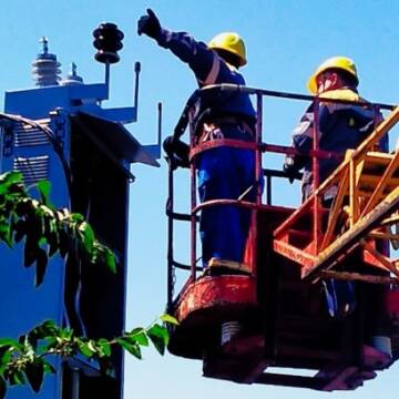 1593163176 У Вінницьких Хуторах модернізують електричні мережі на чотирьох вулицях