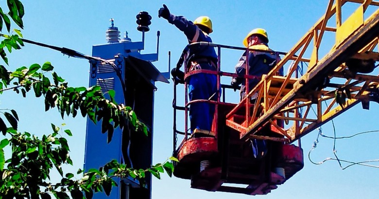 У Вінницьких Хуторах модернізують електричні мережі на чотирьох вулицях