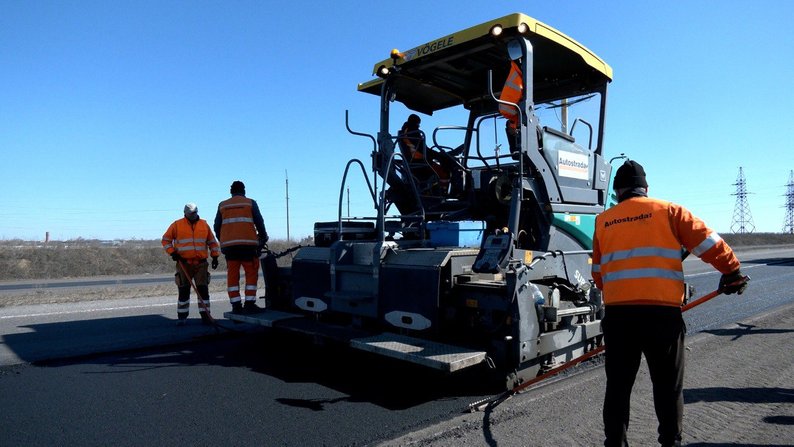 На Вінниччині триває ремонт міжнародної траси М-21 поблизу Калинівки