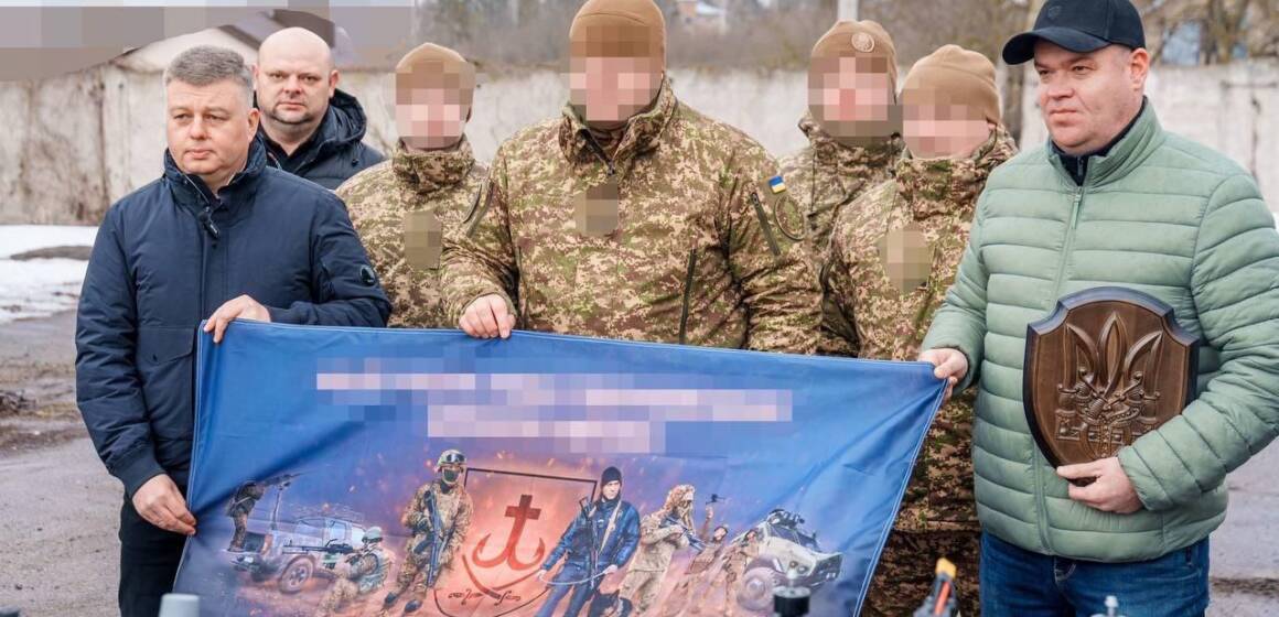 Міжрегіональний координаційний гуманітарний штаб передав 300 FPV-дронів, 15 Matrice 4-E та автомобіль для підрозділів НГУ, танкової бригади і Повітряних Сил