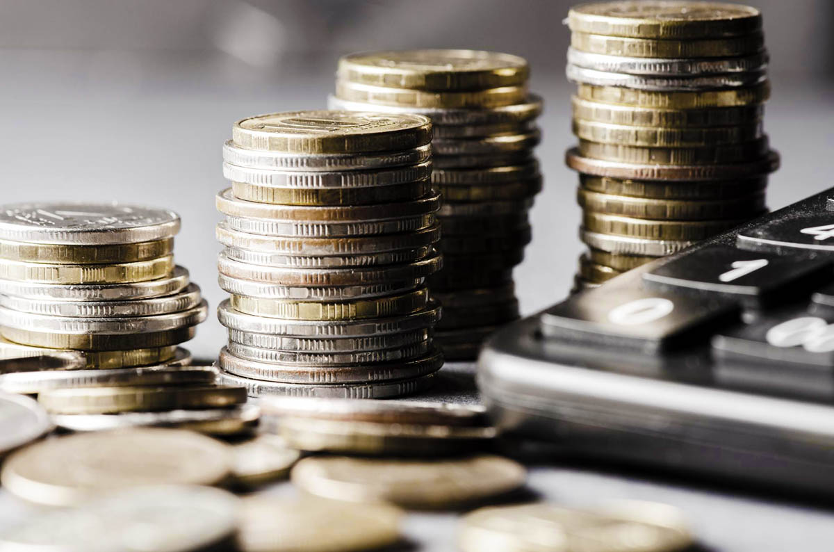 НБУ встановив курс валют на 12 лютого: долар і євро трохи подешевшали