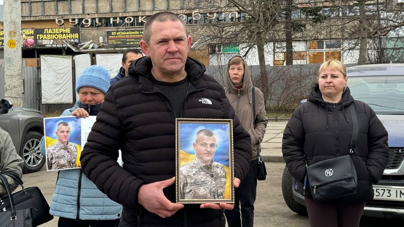 У Вінниці під час хвилини мовчання вшанували пам’ять героя Ігоря Довганя